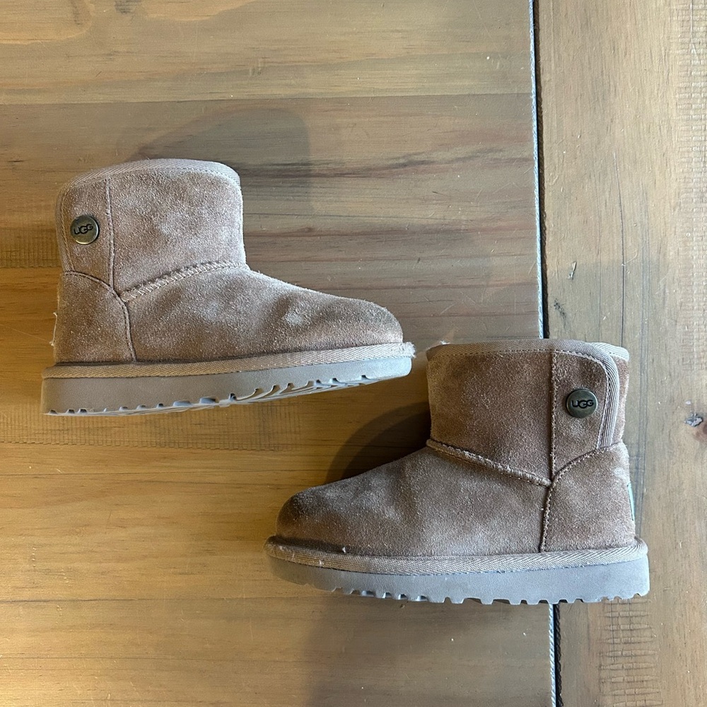 UGG Mini Button Boots in Chestnut Brown